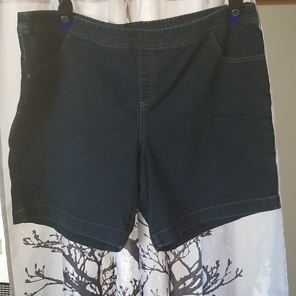 Stretchy jean shorts